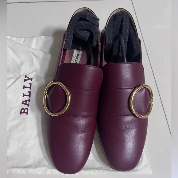 NEW BALLY Burgundy round buckle loafers Size 36 - Picture 3 of 4